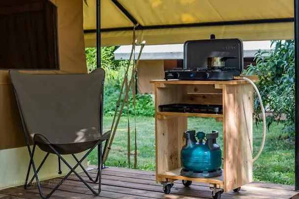 Camping Onlycamp Les Petites Roches Saint-Hilaire  Campsite