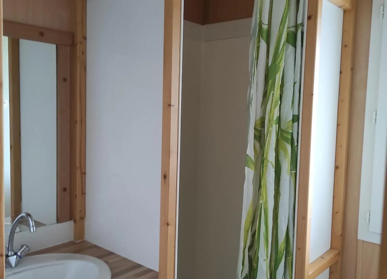 Camping Onlycamp Les Petites Roches Saint-Hilaire  France