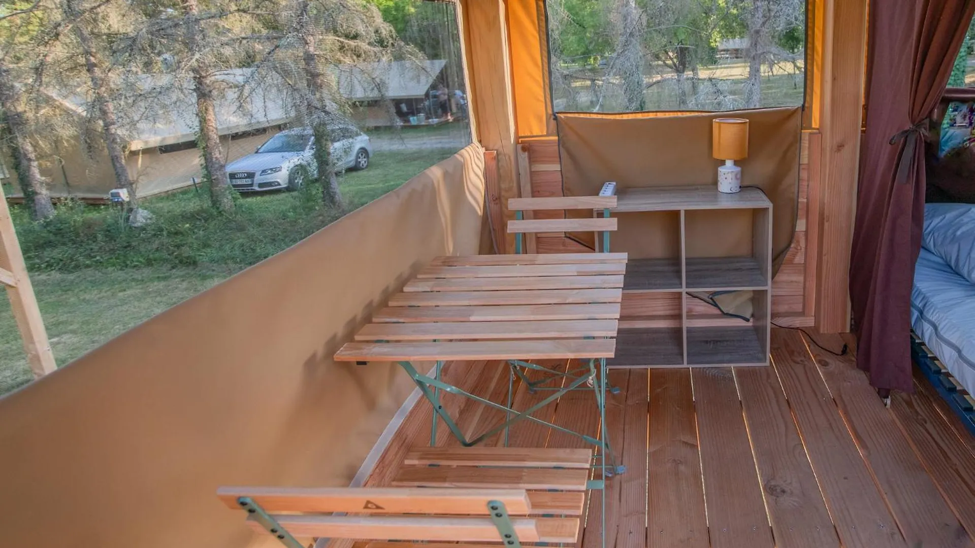 Camping Onlycamp Les Petites Roches Saint-Hilaire  France